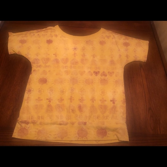 SALE Mudd Yellow Gold Print Top NWOT - Picture 3 of 7